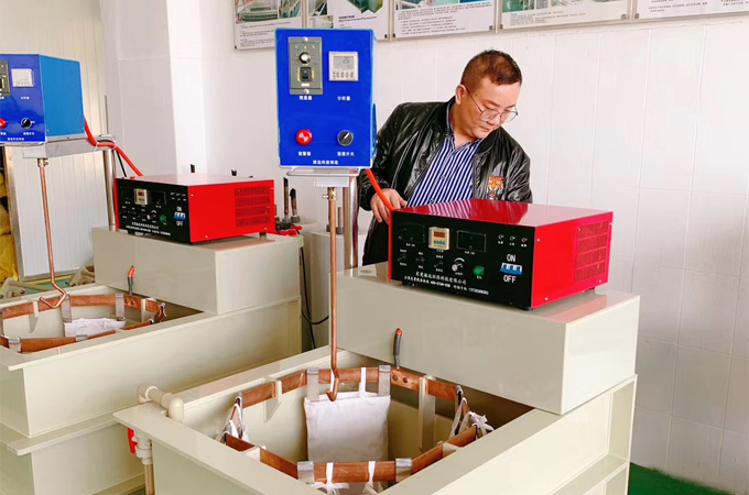 手動(dòng)精密電鍍設(shè)備解決客戶實(shí)驗(yàn)方案