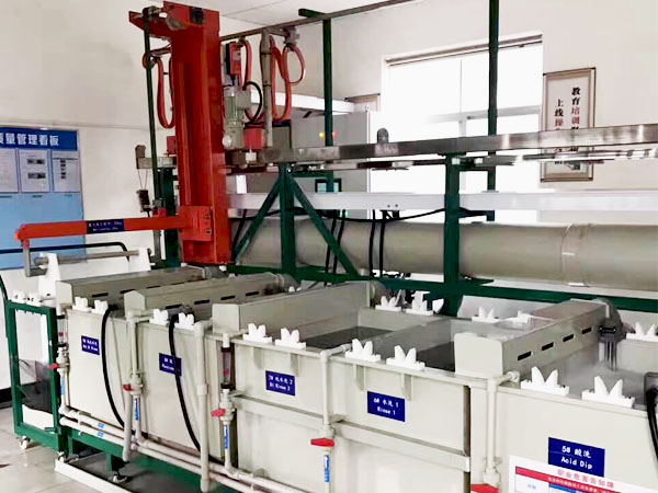 單臂式掛鍍電鍍生產(chǎn)線 單臂式掛鍍電鍍生產(chǎn)線