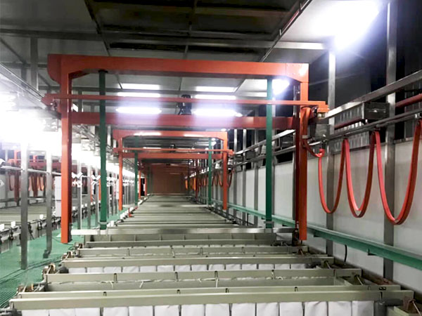 龍門式掛鍍鉻電鍍生產線 龍門式掛鍍鉻電鍍生產線